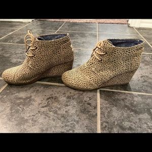 Toms cheetah booties